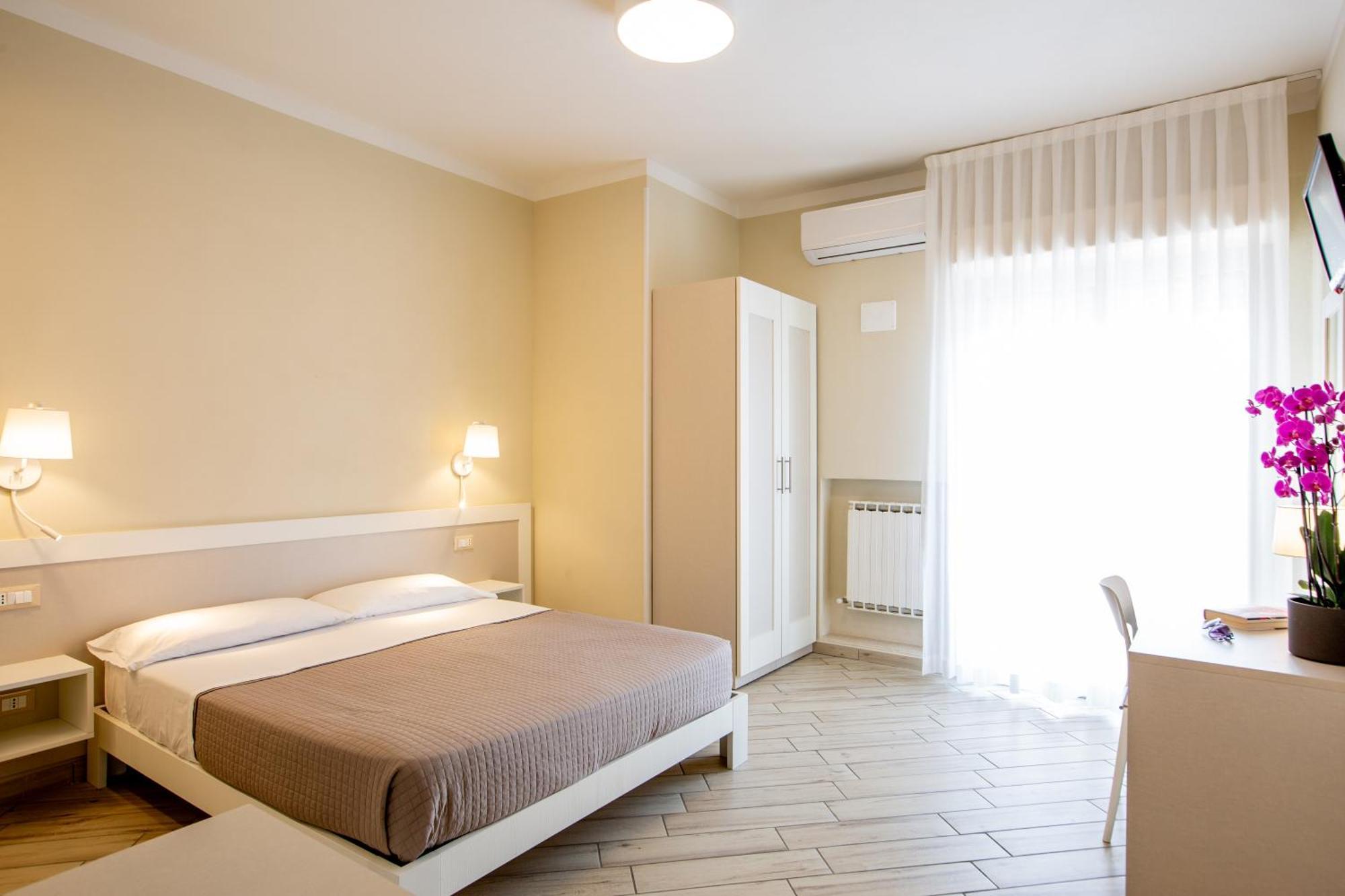Hotel Lungomare Cervia Bagian luar foto