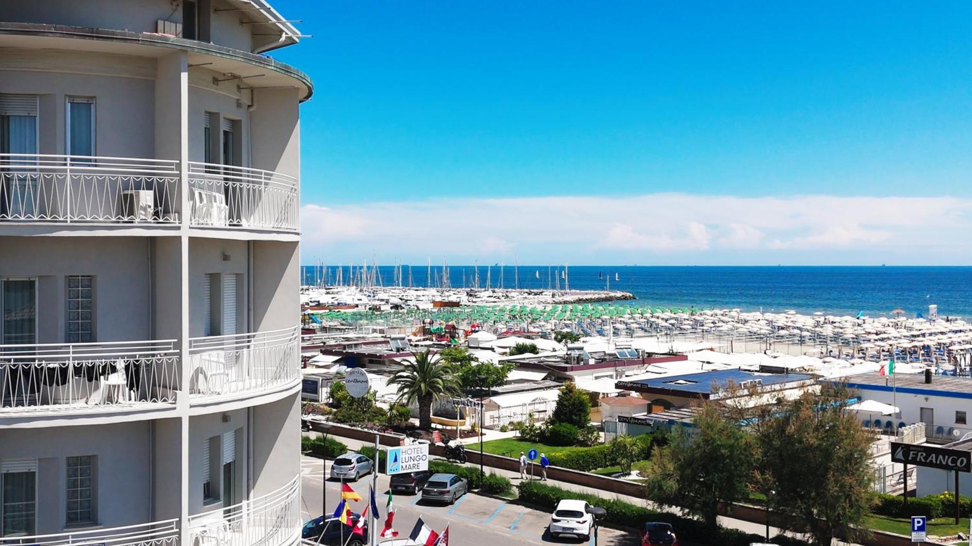 Hotel Lungomare Cervia Bagian luar foto